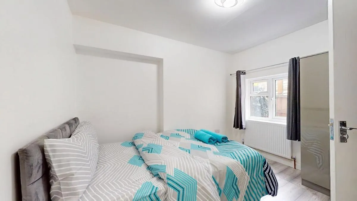 Onsitestays - Spacious 3Br Home Parking Ντάγκεναμ Σπίτι διακοπών